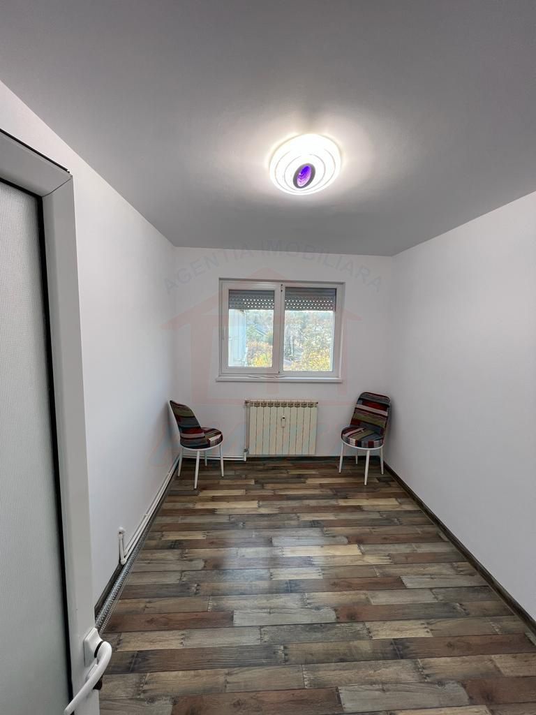 Inchiriem apartament cu 3 camere in centrul orasului, pret 500 euro - Poză 18