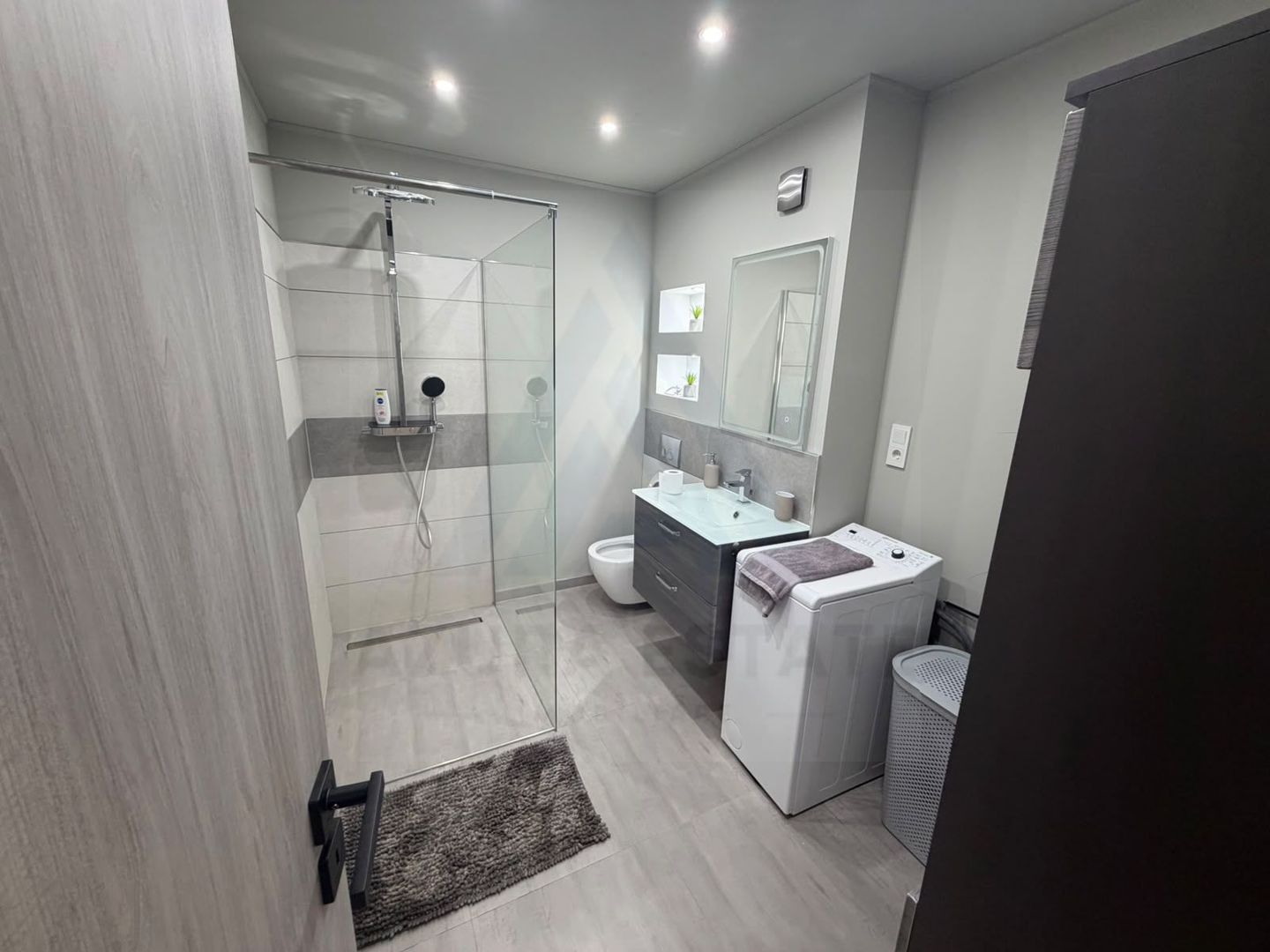 Apartament Premium 3 camere parcare privata etaj 2 Calea Surii Mici - Poză 12