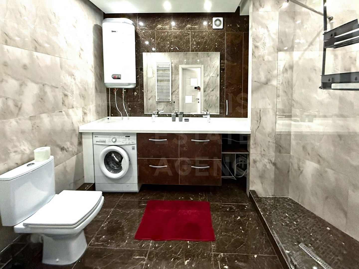 Chirie, apartament, 3 camere + living, strada București, Centru - Poză 10