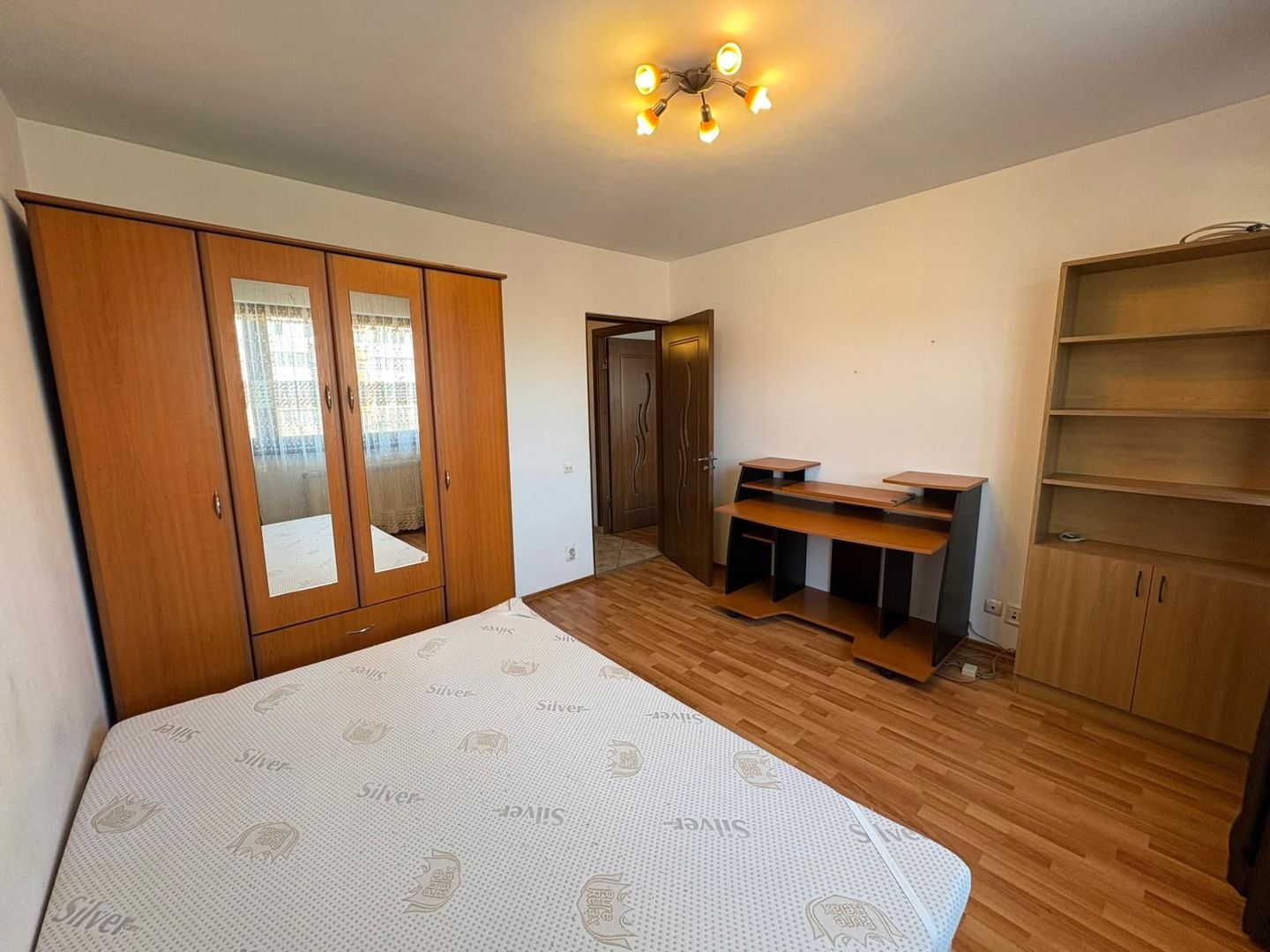 AP. 2 CAMERE EROII REVOLUTIEI, BUCATARIE INCHISA, MODERN, METROU 2 MIN - Poză 5