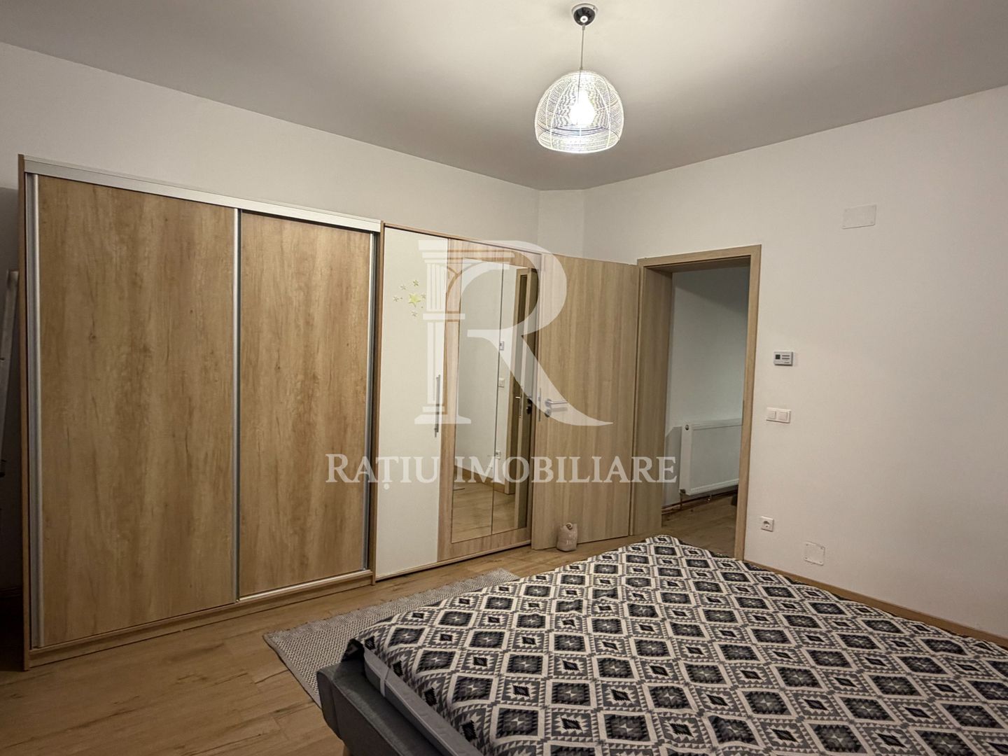 CASĂ CU 2 CAMERE | CURTE PROPRIE | CENTRAL ORADEA - Poză 5