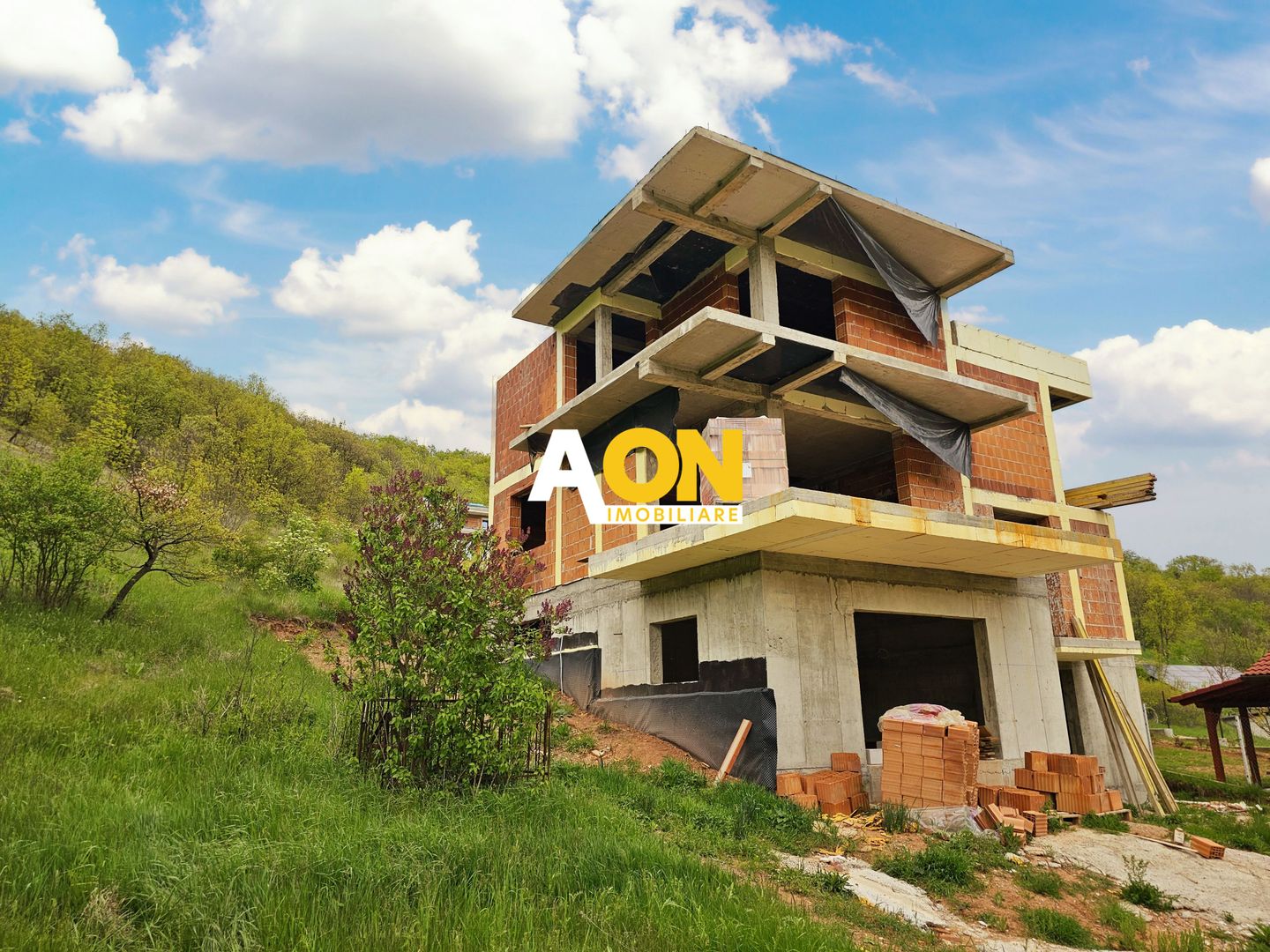 Casa la rosu, D+P+1E, 1433 mp teren, Valea Popii - Poză 1