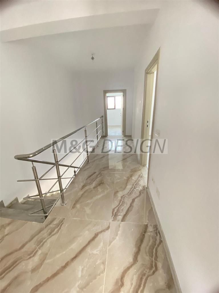 Vand duplex P+E 120mp 3 bai 4 dormitoare Mosnita Noua - Poză 16