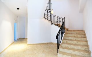 Vila impunatoare - 20 camere - birouri - Romana-Lahovari - Poză 7