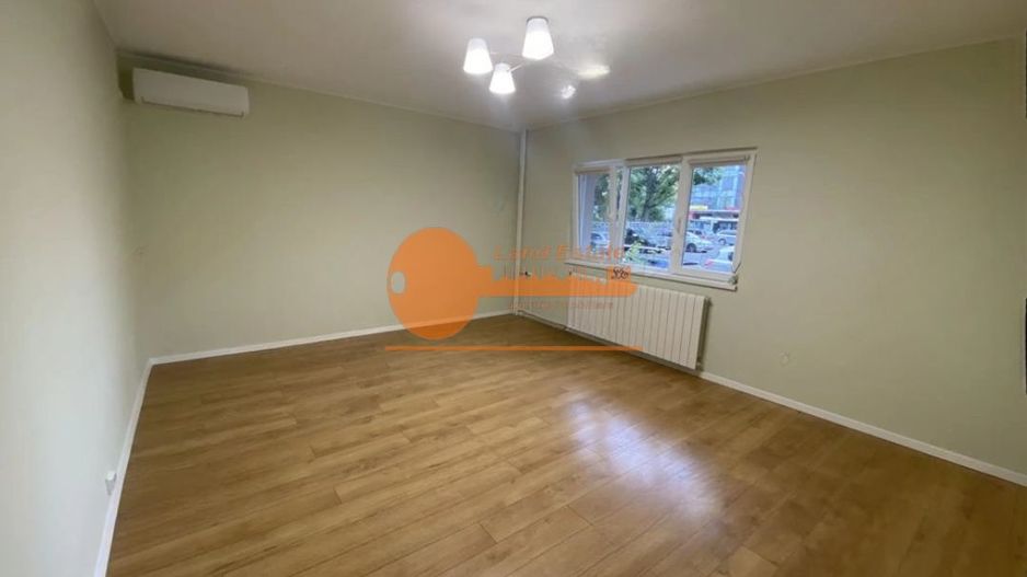 2camere 13 septembrie - 1987 - Poză 2