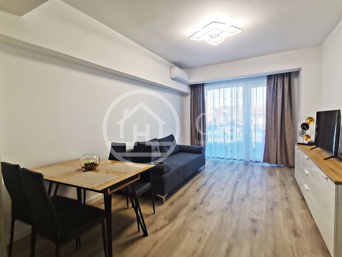 Apartament de închiriat cu 2 camere în PRIMA ARENA, Oradea - Poză 1