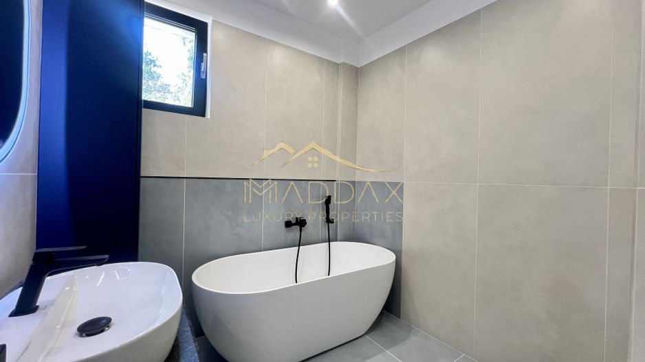 Vilă **6 camere  **451mp // Zona Iancu Nicolae - Poză 85