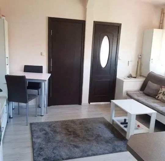 Apartament 3 cam zona Aradului mansarda. - Poză 2
