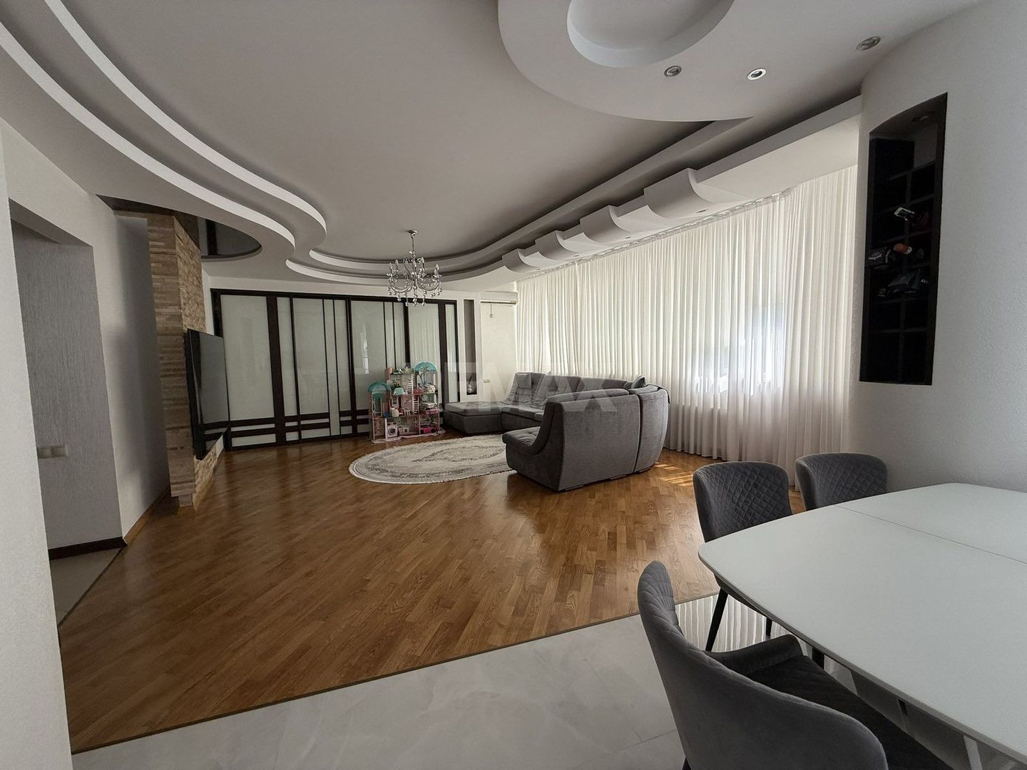 Apartament spre vinzare sectorul Rascani - Poză 1