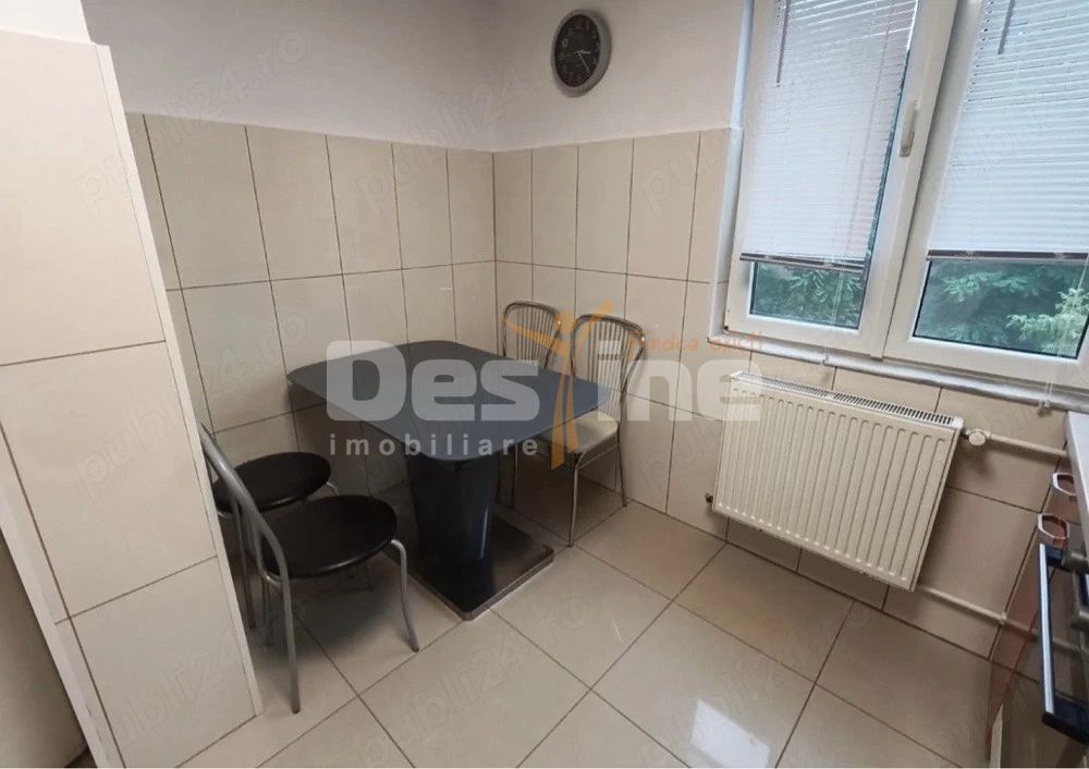 inchiriez apartament cu 3 camere - Poză 7