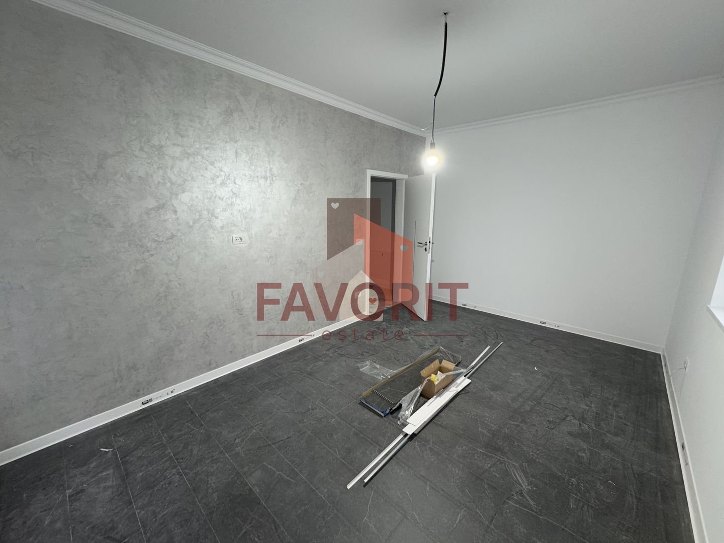 Finisaje la alegere. Loc de parcare. Spatiu depozitare in pod - Poză 4