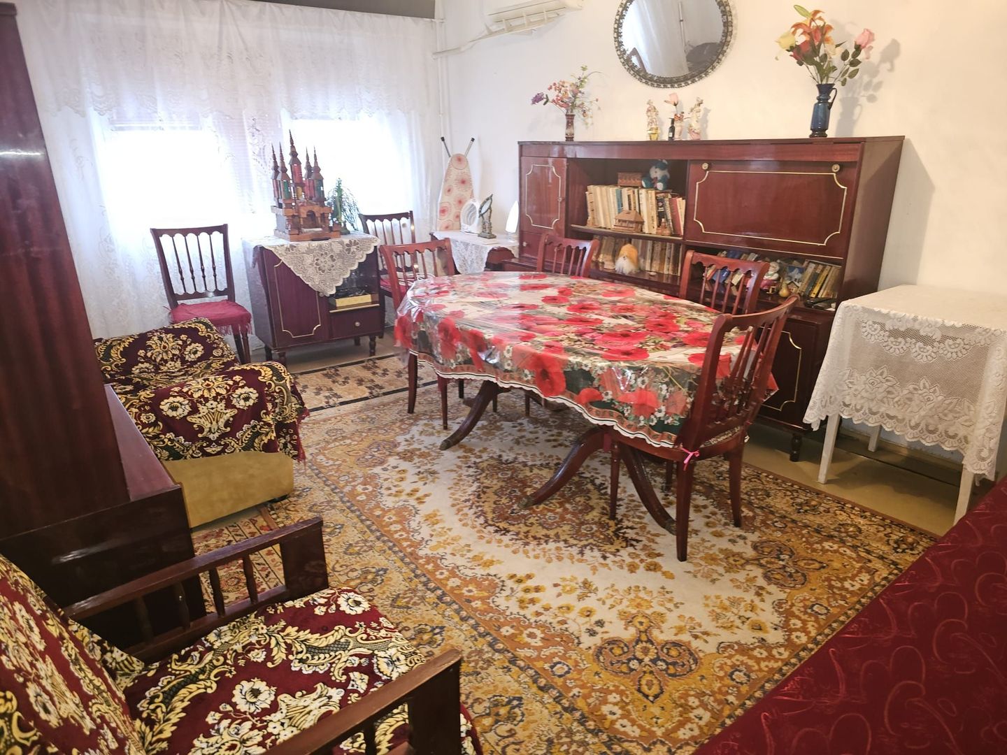 Vanzare - apartament cu 2 camere, Micro 20, J-uri - Poză 2