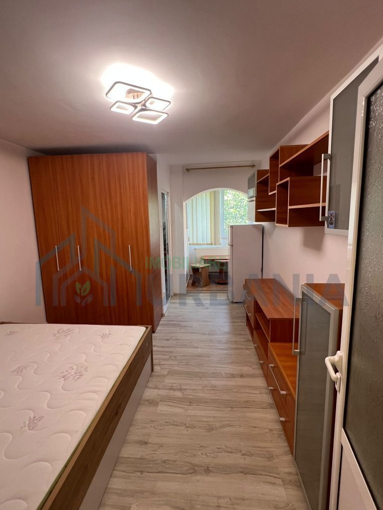 Garsonieră renovată, mobilată și utilată, zona Nicolina, Iași - Poză 4
