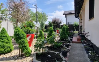 Parter cu structură pentru etaj, curte amenajată și organizare impeca - Poză 52