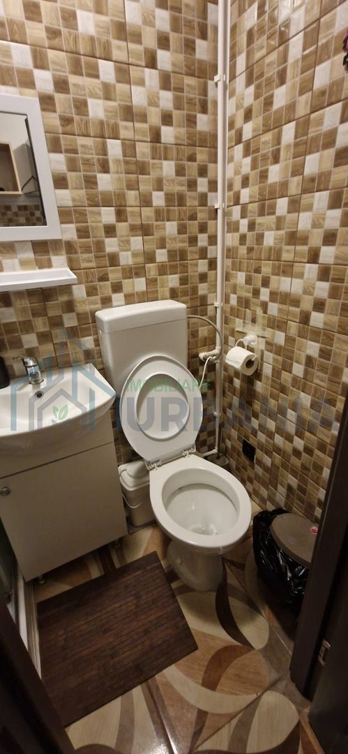 # închiriez camera camin 12 mp wc dus în casa - Poză 4