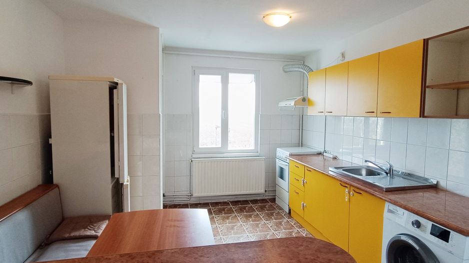 Apartament cu 2 camere decomandate, in cartierul Astra-Mercur - Poză 1
