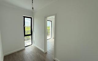 Duplex finalizat despartit prin camera tehnica. 3 dormitoare. 2 balcoane. - Poză 13