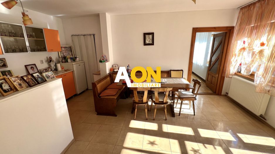 Casa de vanzare pretabila 2 familii, garaj, livada, comuna Pianu - Poză 17