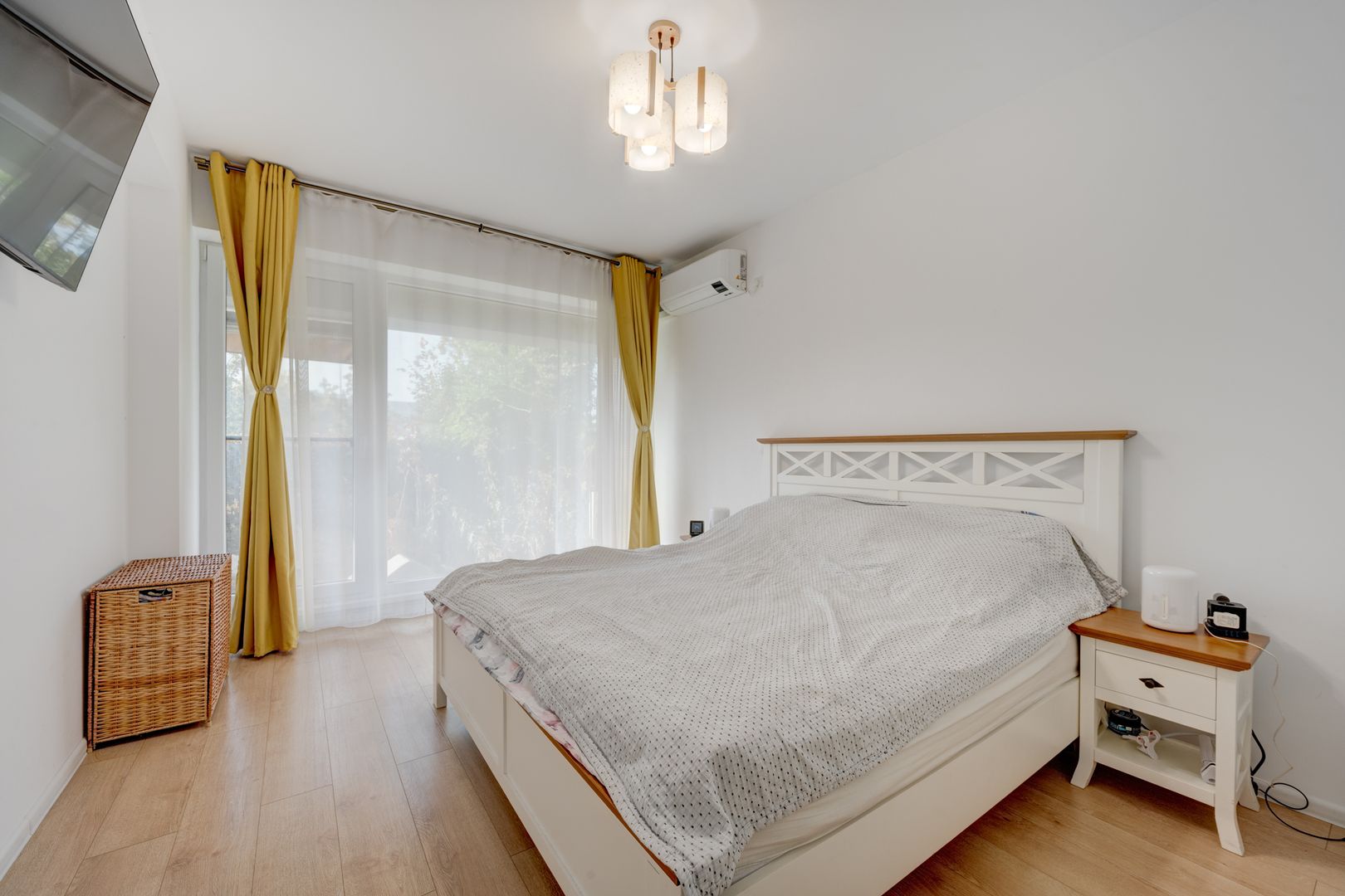 Atria Urban Restort, 4 camere cu Gradina si loc de parcare - Poză 2