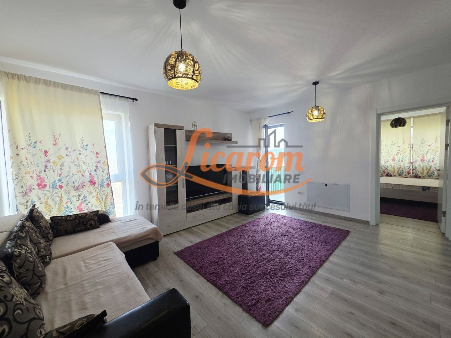 Apartament 2 camere, mobilat, lift, parcare, animale,Cristian BV - Poză 1