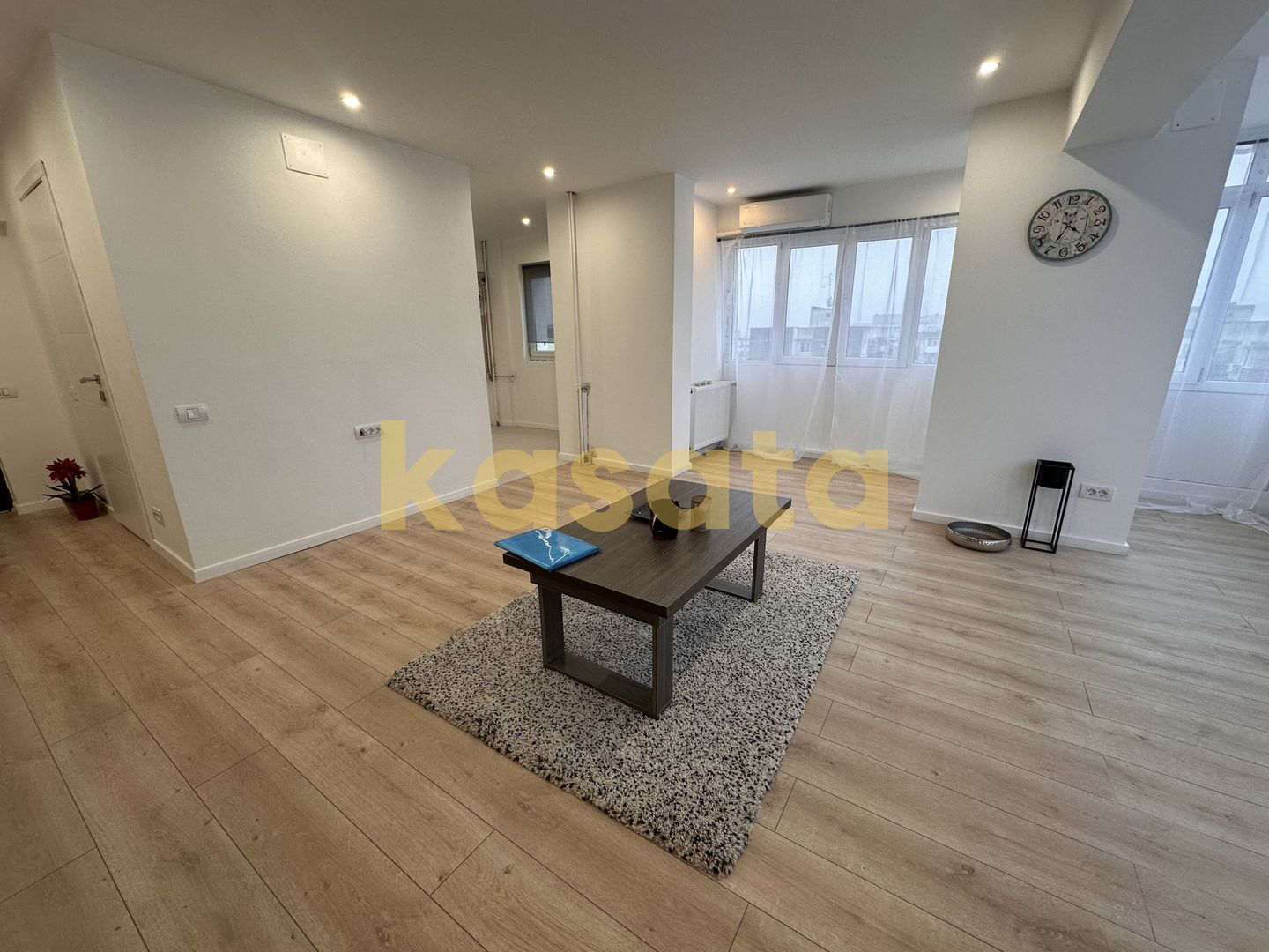 Garsonieră renovată complet, 41mp, cu lift – Lujerului - Poză 1