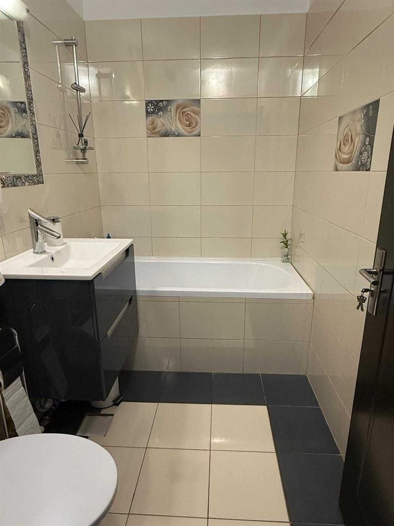 Apartament cu 3 camere in Piata Bucuresti - Poză 4