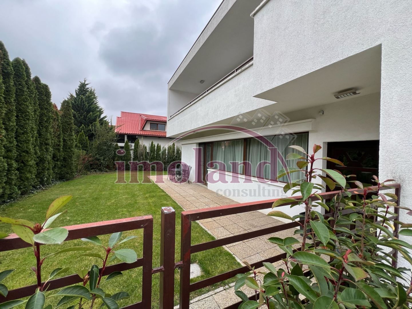 Inchiriere - vila - 5 camere | garaj | gradina proprie | Iancu Nicolae-Pipera - Poză 1