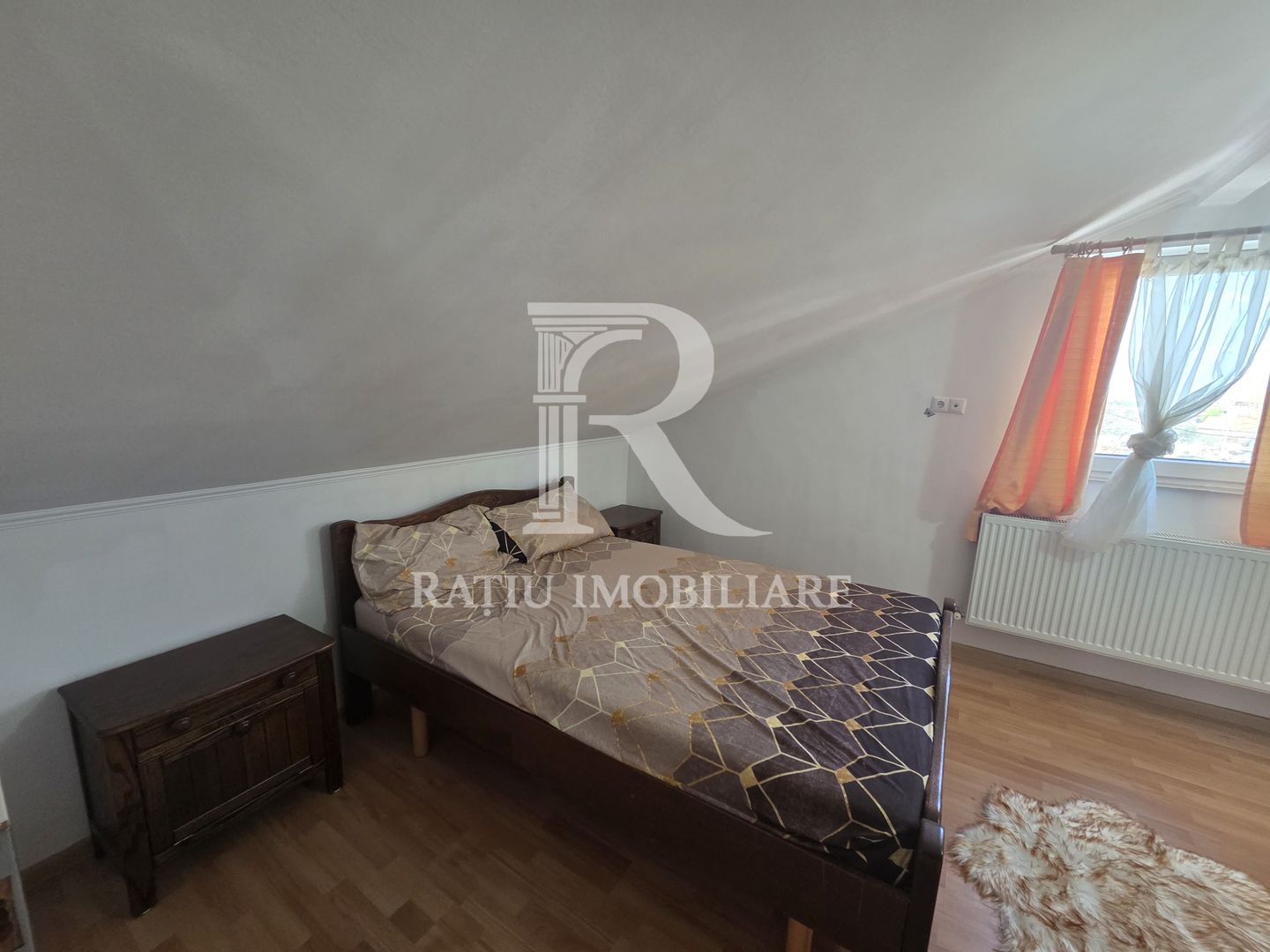 Apartament la casa cu 4 camere | Iosia | Oradea - Poză 9