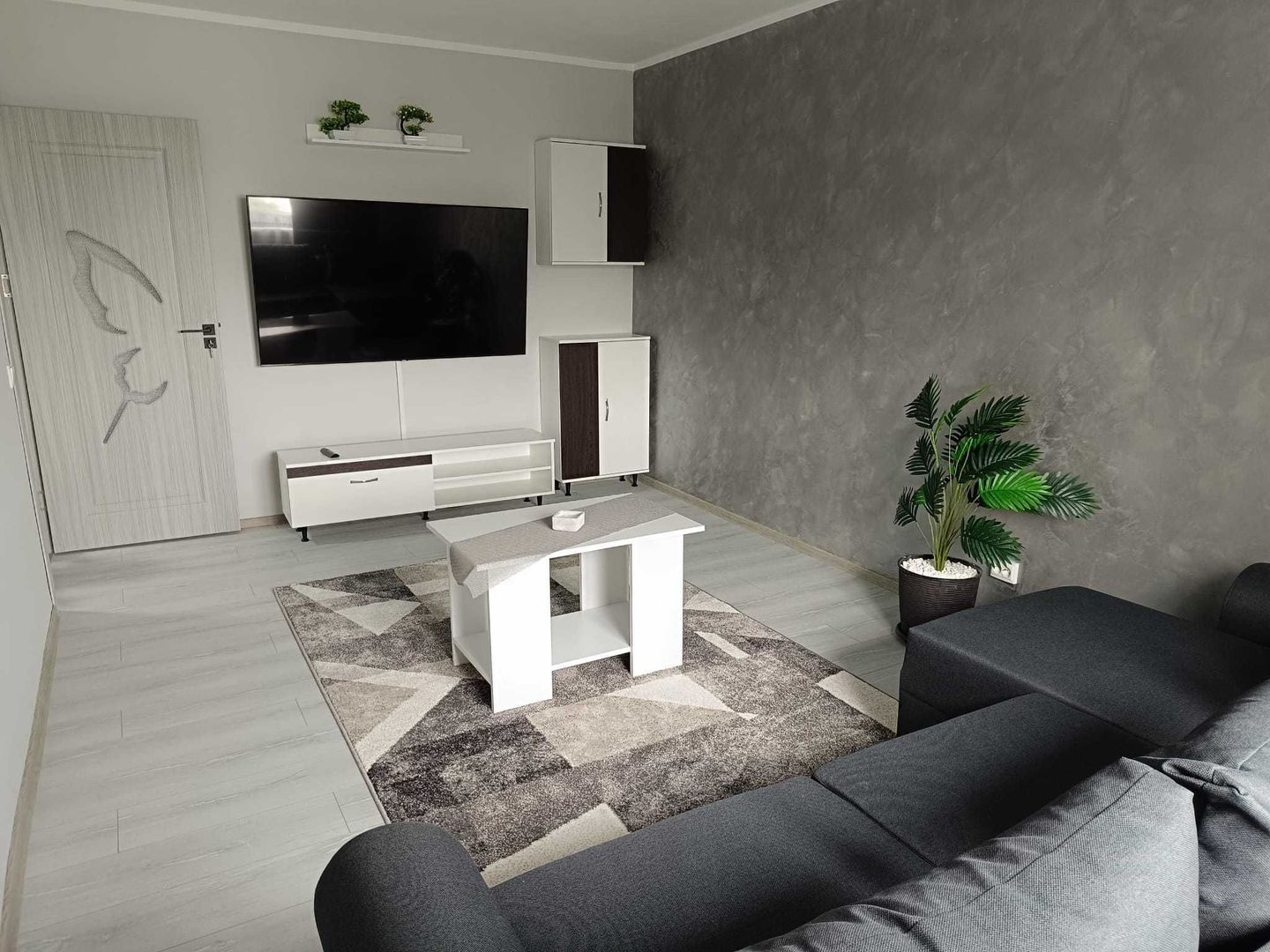 Apartament 2 camere de inchiriat – Micro 17, etaj 3/4 - Poză 2