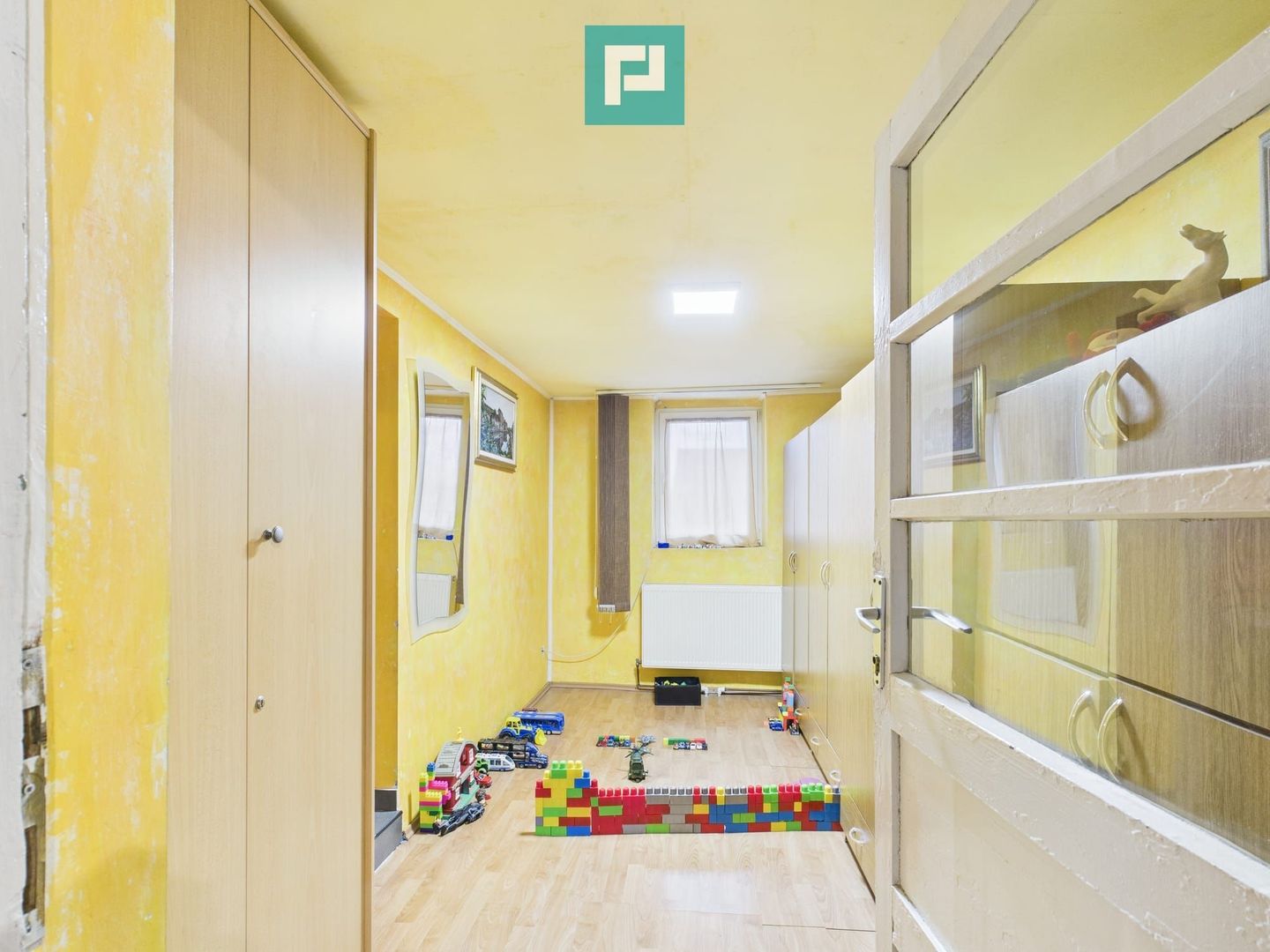 Casă frumoasă la Iratoș la preț bun - Poză 18