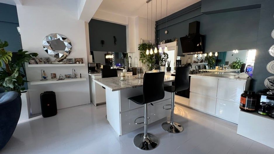 Vanzare Apartament tip Penthouse 3 camere - Zona Magheru - Universitate - Terasa - Poză 3