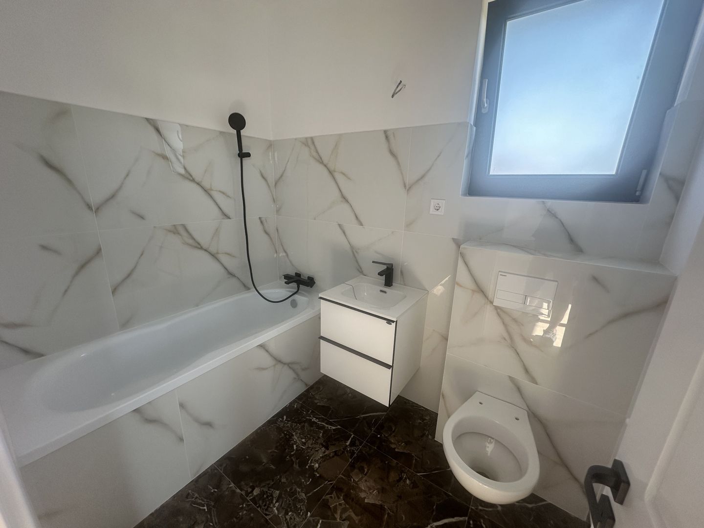 CASA INDIVIDUALA - 3 CAMERE , TOATE UTILITATILE, FINALIZATA, COMIS 0% - Poză 13