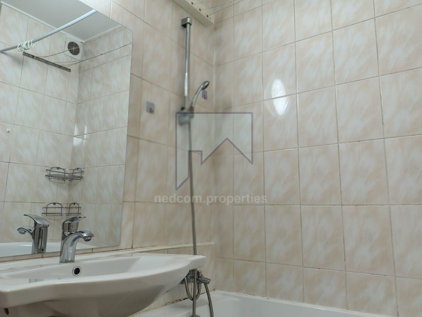 Vanzare apartament de 2 camere Pajura - Poză 5