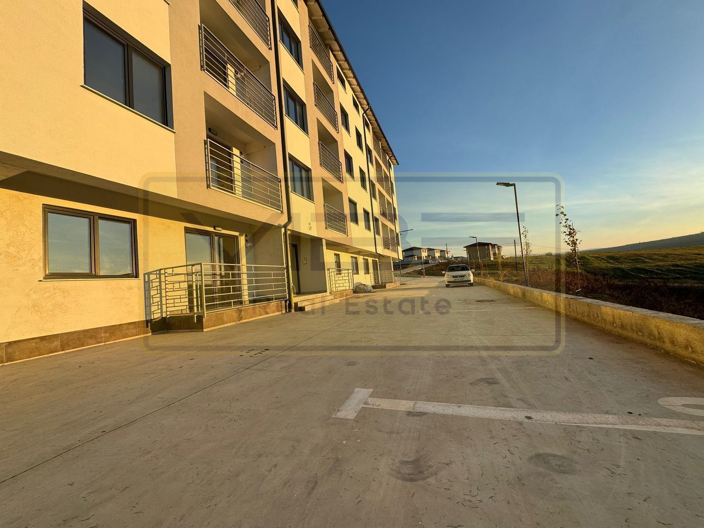 Apartament NOU 3 camere cu parcare Bucium Visani - Poză 9