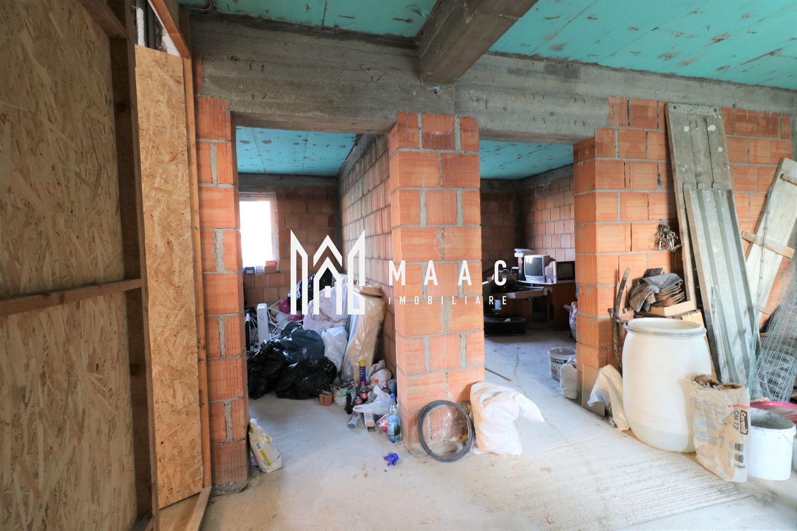 | Casa single | 4 dormitoare | Curte proprie | Cristian - Poză 10