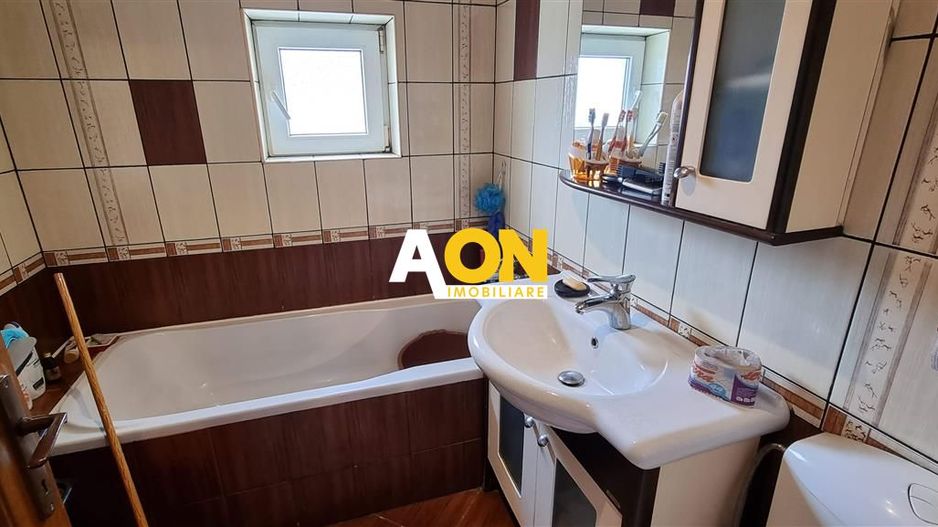 De vanzare apartament 3 camere Ampoi 2 - Poză 6