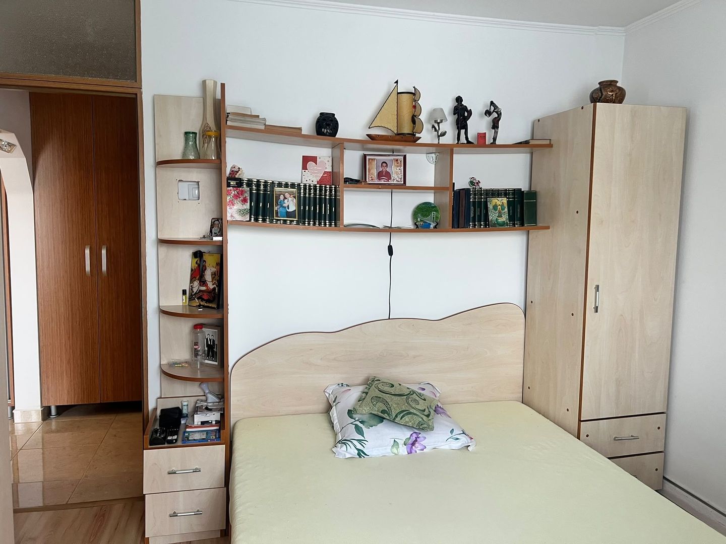 VANZARE 3 CAMERE | CENTRALA PROPRIE | 2 BAI | ZONA MARGELELOR - Poză 11