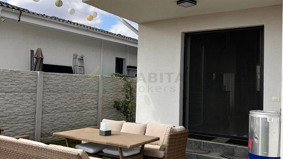 Casă individuală cu 4 camere în cartierul Aerocity, Tunari - Poză 6