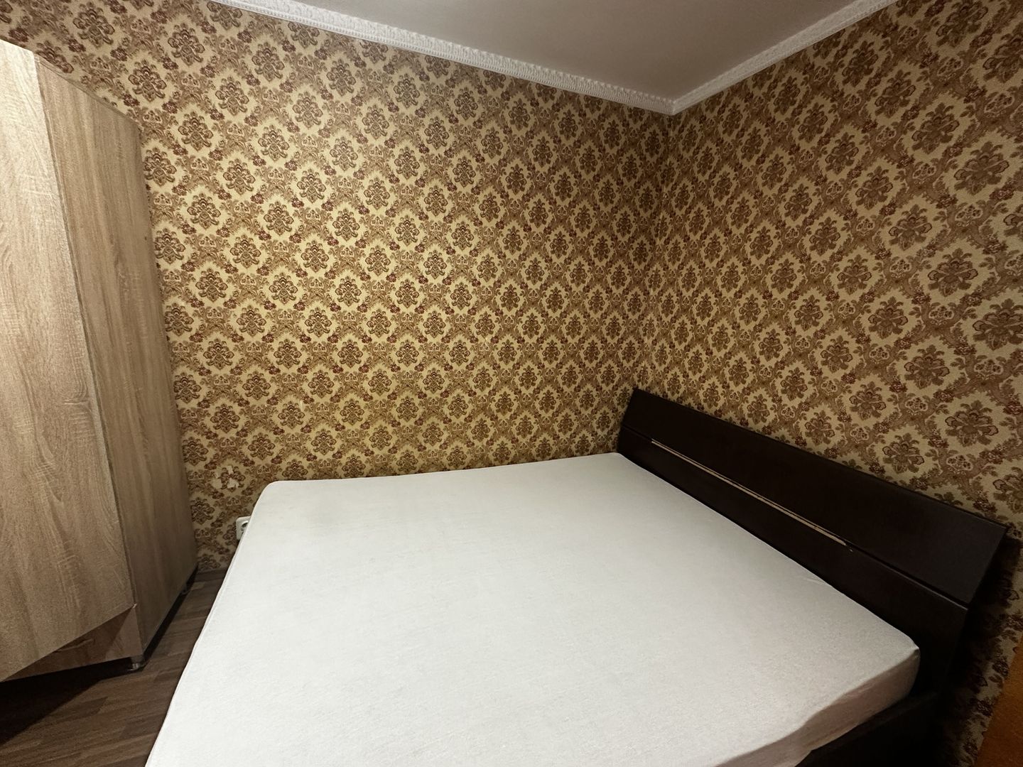 Apartament 3 camere Titan, vis-a-vis metrou, parcare, 2 băi - Poză 1