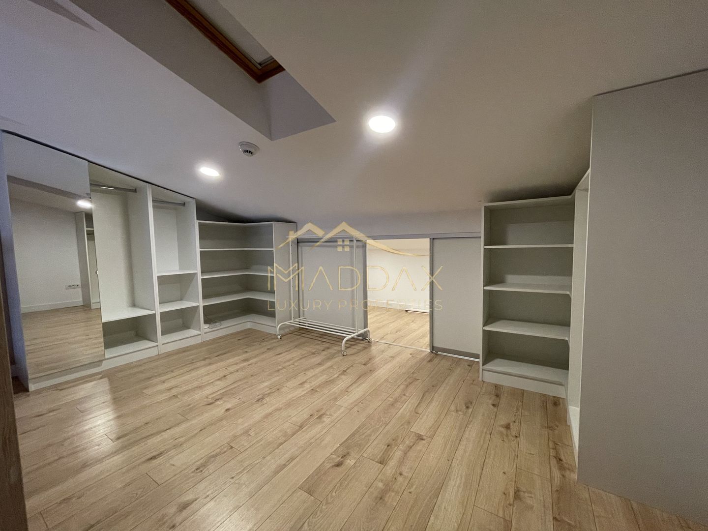 Vila 3 camere + gradina ***First Rent***// 2 Parking // Pipera - Poză 32