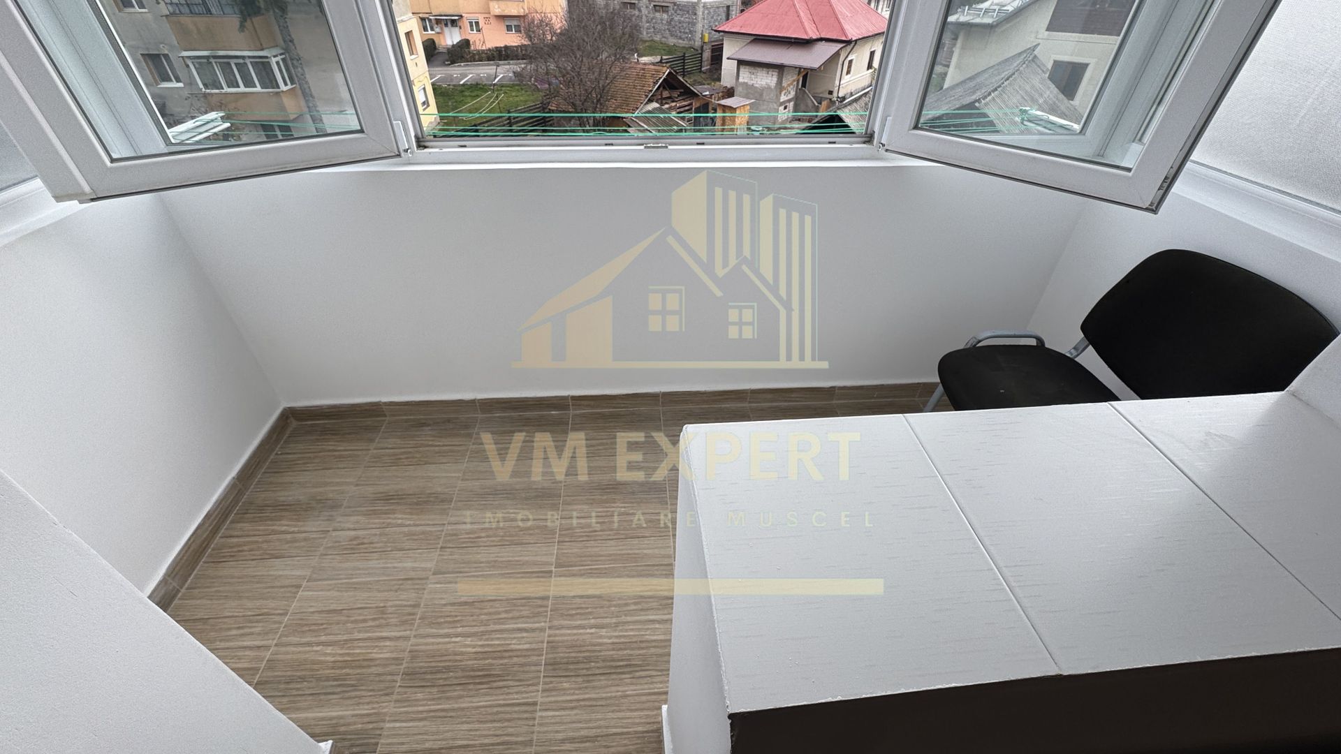 APARTAMENT 2 CAMERE ETAJ 3 VIȘOI CAMPULUNG - Poză 16