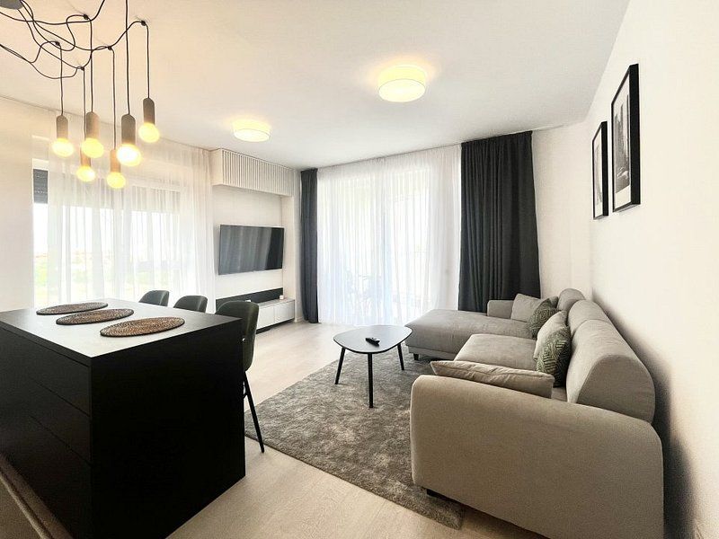 Apartament cu 3 camere, elegant, cu un view spectaculos, Central- City of Mara - Poză 1