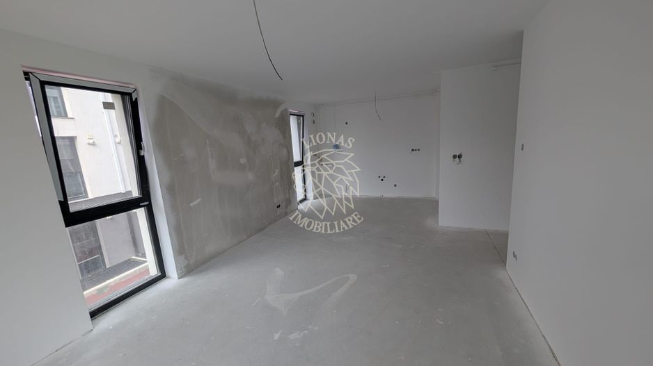 Apartament Ultrafinisat 3 camere-balcon-etaj 1-lift-Calea Moldovei - Poză 2