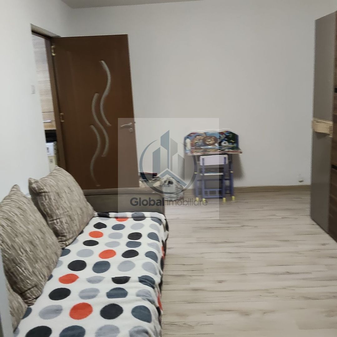 Pantelimon langa liceul teoretic Lucian Blaga - Poză 5