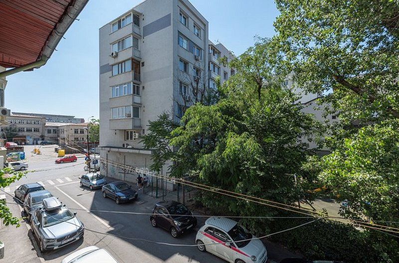 Etaj in vila ideal atelier, cabinet sau locuit, hub, activitati creative - Poză 27