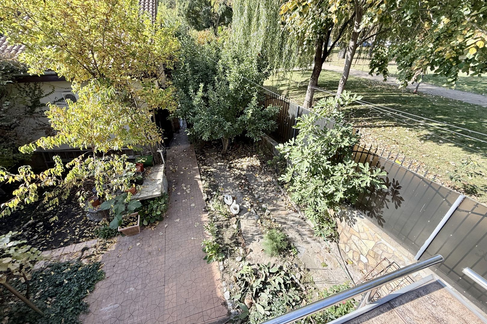 Casă practică, cu curte și parcare, în zona centrală - Parcul Carol - Poză 18