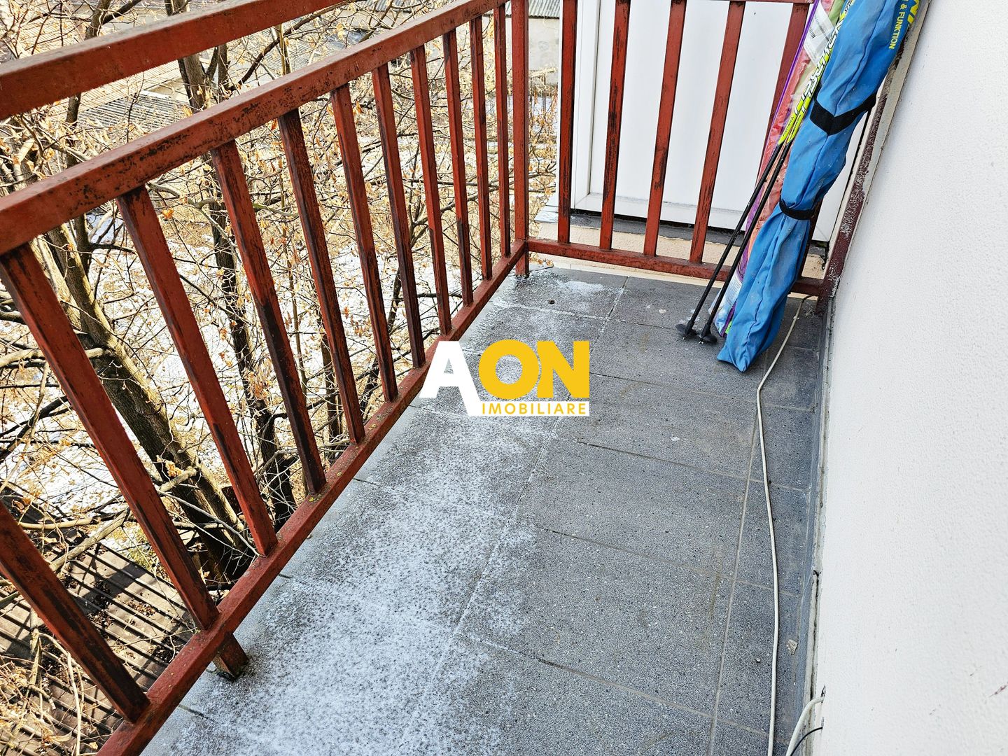 Apartament 2 camere, cu scara interioara, 55 mp utili, cartier Tolstoi - Poză 3