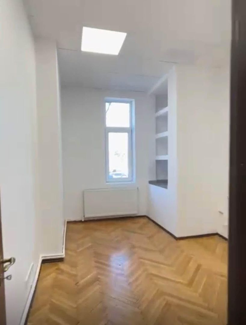 Apartament deosebit în vilă interbelică | Zonă centrală | 6 camere - Poză 4