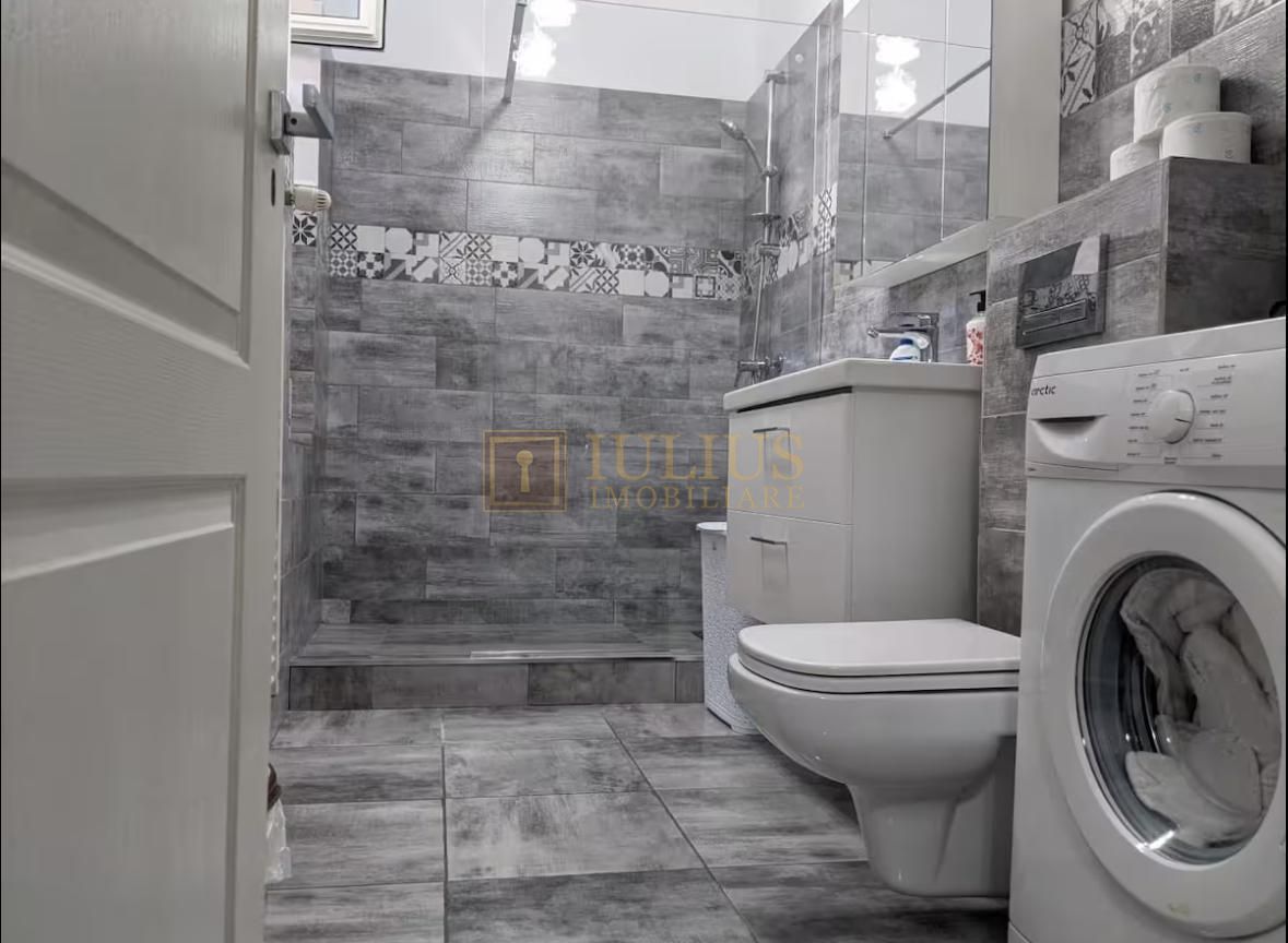 Piata Unirii, ideal pentru un cuplu, studenti - Poză 4