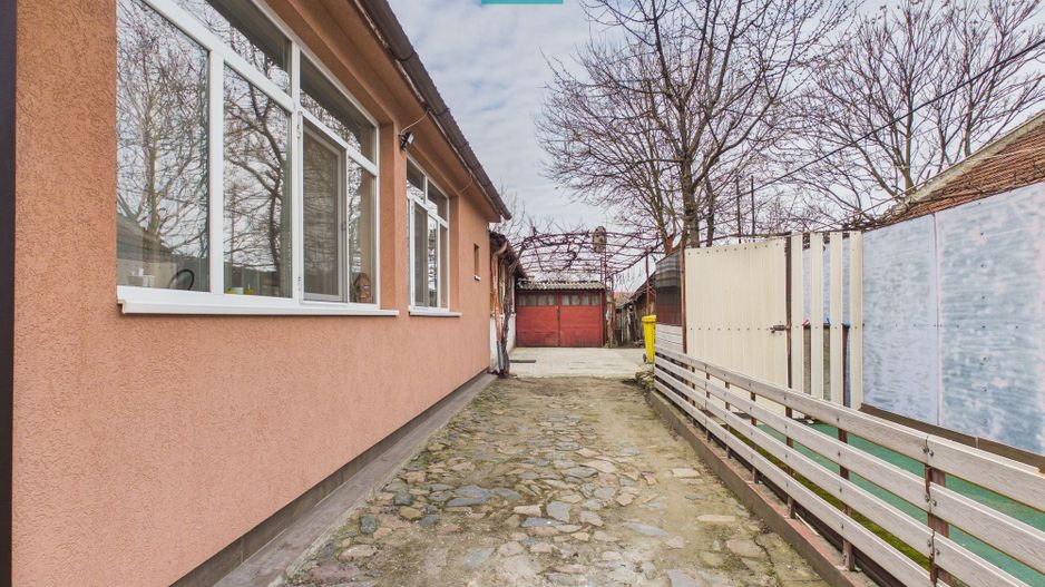 Apartament la curte comună în Aradul Nou - Poză 7